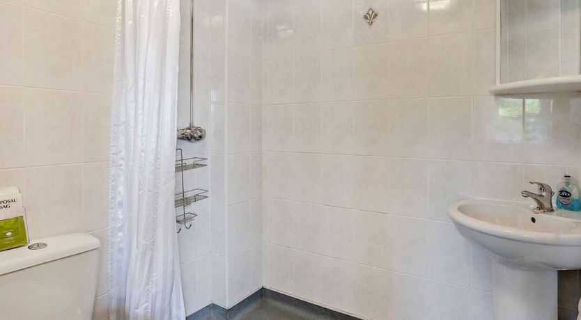 Photo of 4 Bed in Gilwern