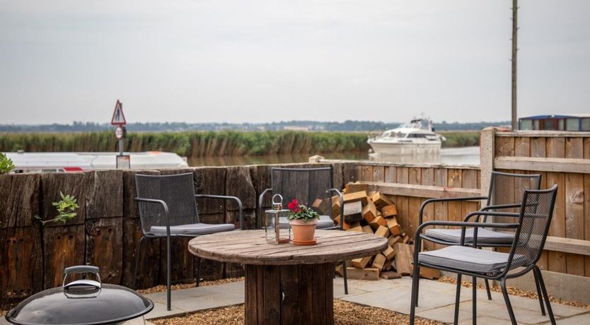 Photo of 2 Bed in Reedham