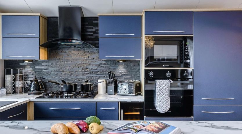 Photo of 2 Bed in New Milton