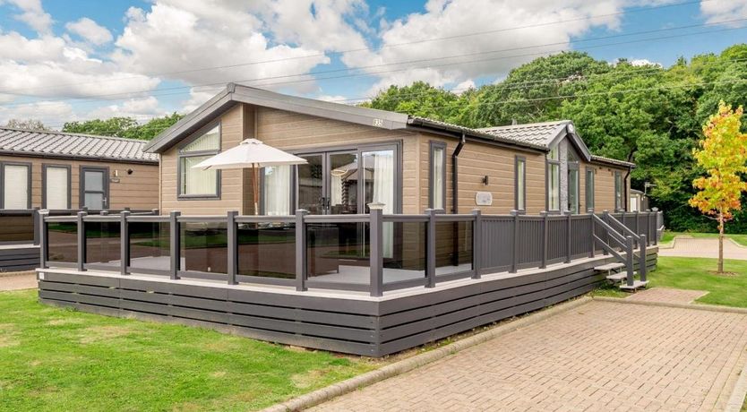 Photo of 2 Bed in New Milton