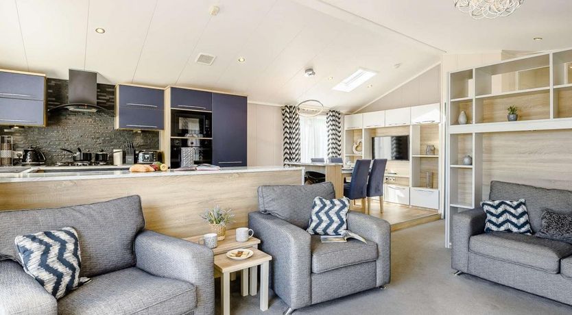 Photo of 2 Bed in New Milton