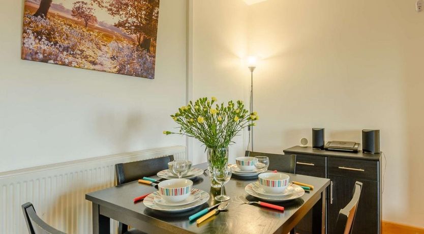 Photo of 2 Bed in Thornicombe