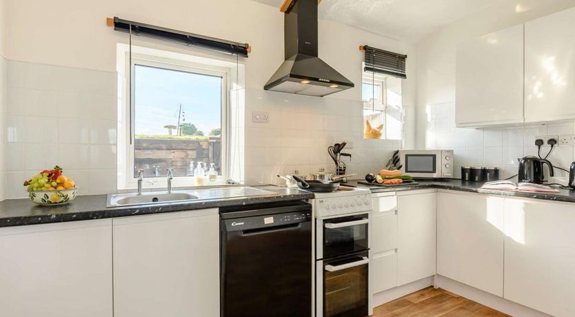 Photo of 2 Bed in Thornicombe