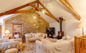 Photo of 4 Bed in Hope Cove