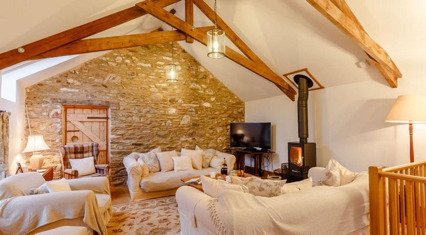Photo of 4 Bed in Hope Cove