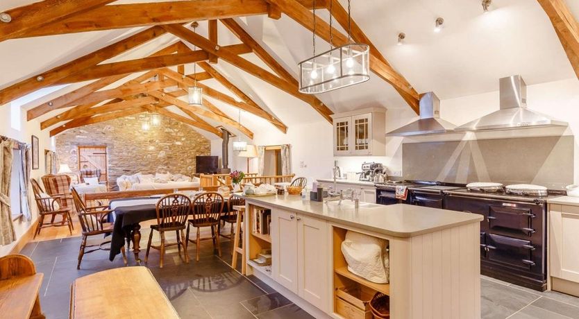 Photo of 4 Bed in Hope Cove