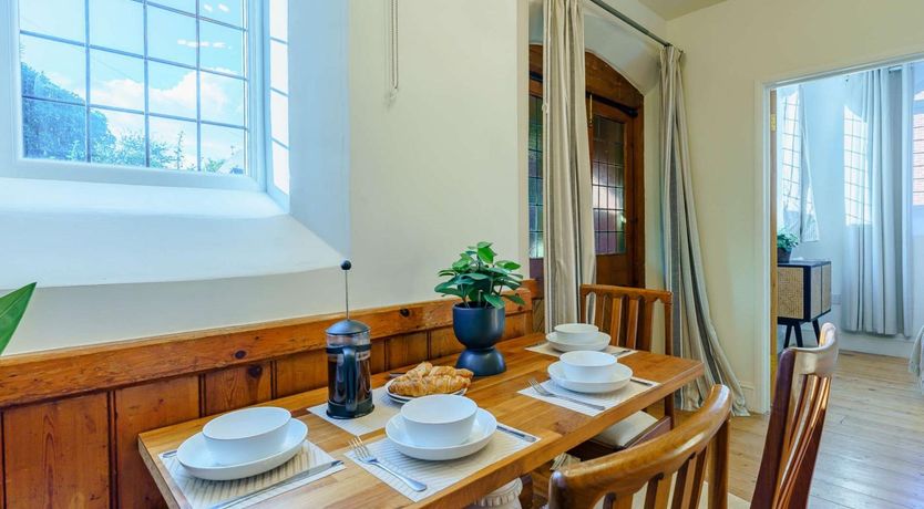 Photo of 3 Bed in Ventnor