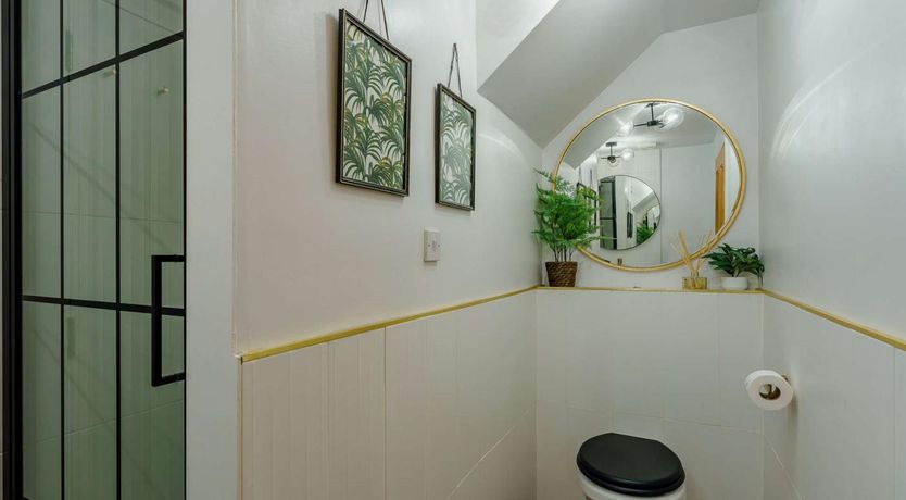 Photo of 3 Bed in Ventnor