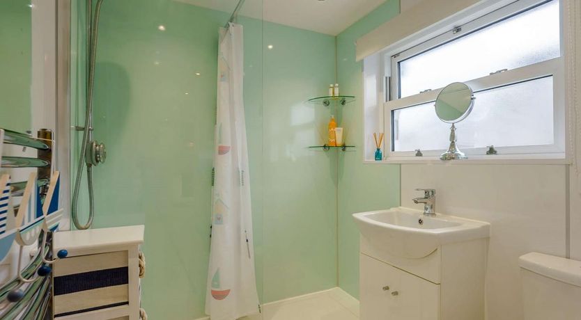 Photo of 2 Bed in Ventnor