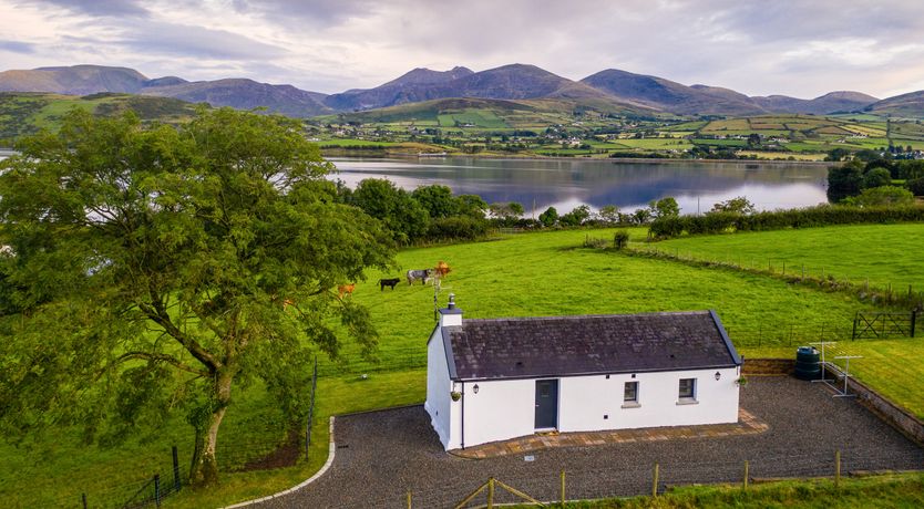 Photo of Lough Island Reavy Cottage