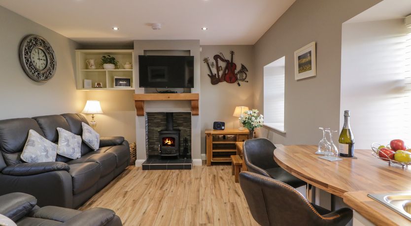 Photo of Lough Island Reavy Cottage