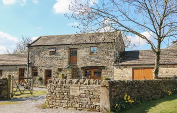 Old Hall Byre Holiday Cottage