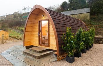 Willow Tree Barn Pod Holiday Cottage