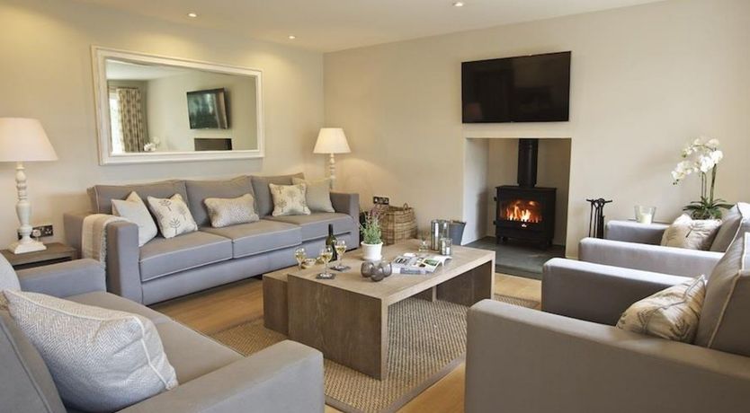 Photo of 3 The Drive, Hillfield Village