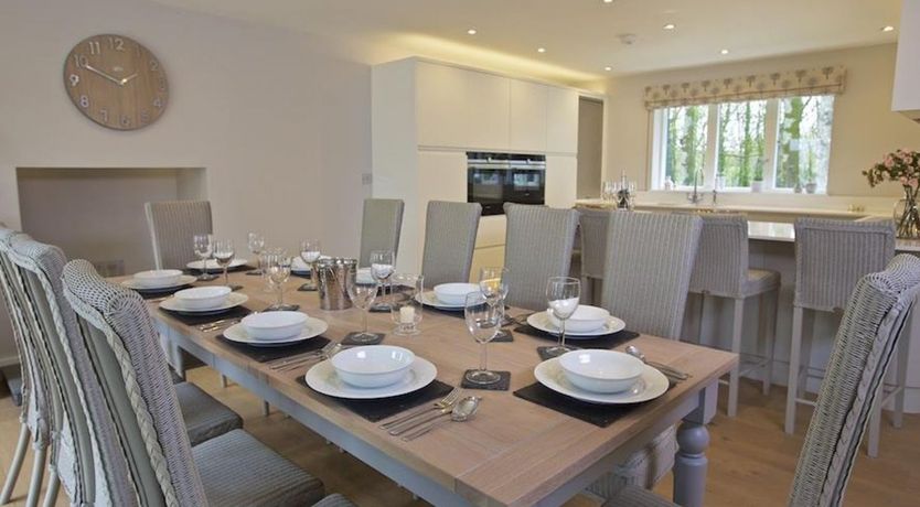 Photo of 3 The Drive, Hillfield Village