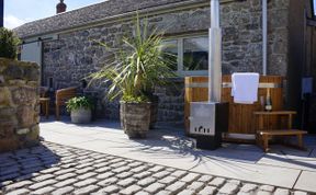 Photo of The Wink, Cape Cornwall