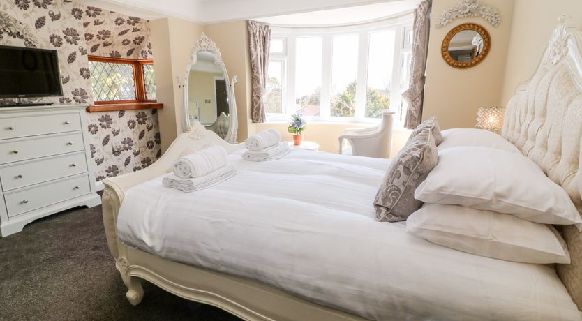 Photo of Harbour Lights