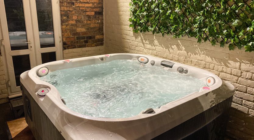 Photo of Senna Rocks