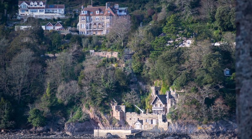 Photo of Tides Door, Fairfax Place