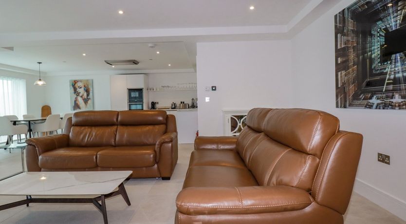 Photo of 13 Cliff Edge