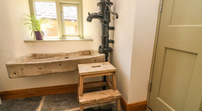 Photo of Lanshaw House