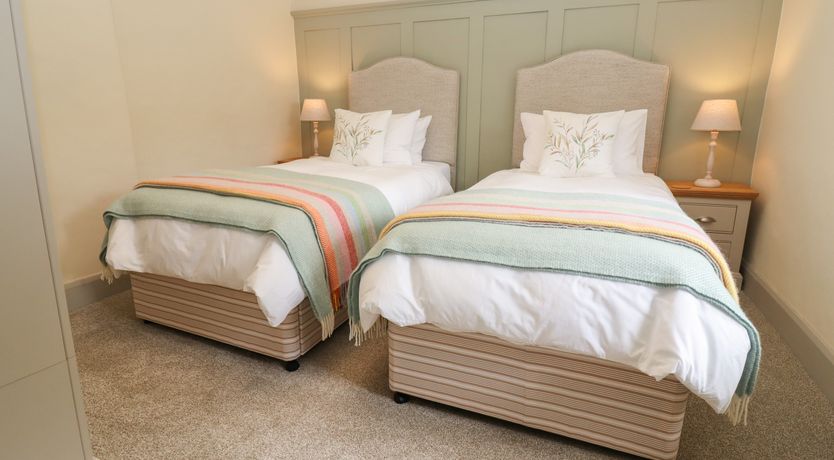 Photo of 4 Lower Folley