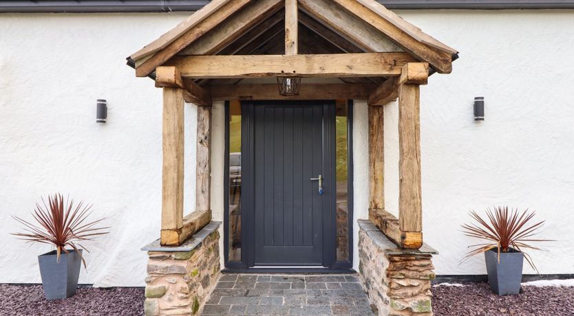 Photo of Tyn Llwyn Barn