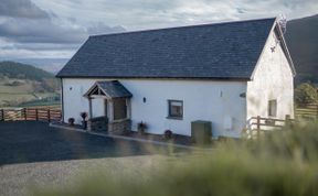 Photo of Tyn Llwyn Barn