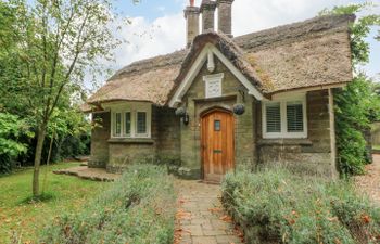 Lower Sketty Green Lodge Holiday Cottage