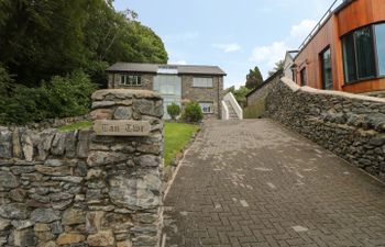 Tan Twr Holiday Cottage