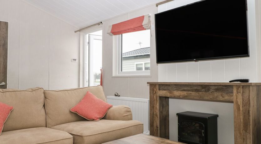 Photo of Lodge at Chichester Lakeside (3 Bed)