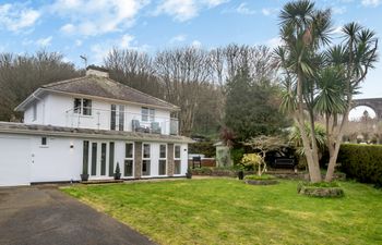 Broadsands Holiday Cottage