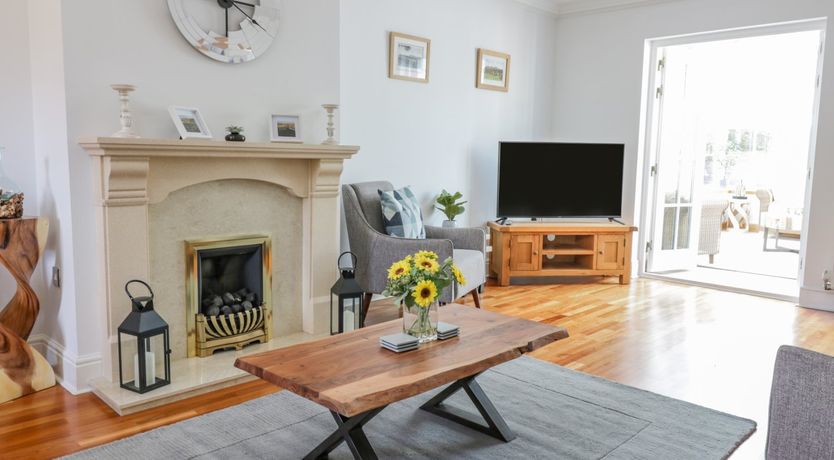 Photo of 40 Bowmont Court