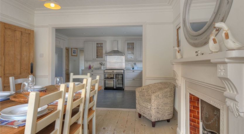 Photo of 2 Hadleigh Villas