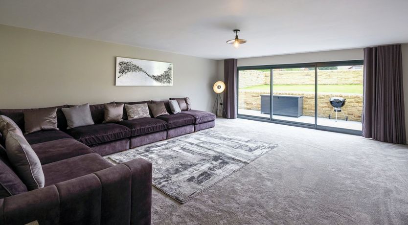 Photo of Mylstone House