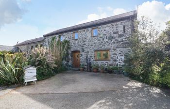 Ty Gwennol Holiday Cottage