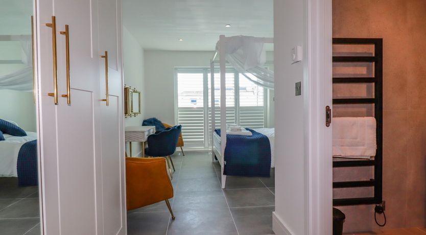 Photo of 30 Cliff Edge