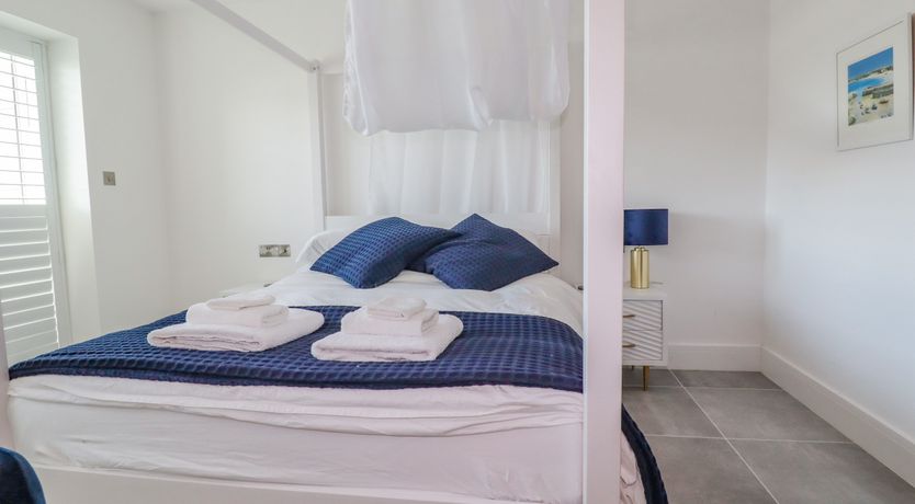 Photo of 30 Cliff Edge