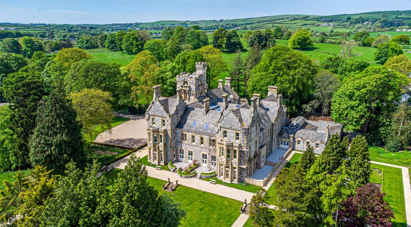 Photo of The Lucy Suite Stone Cross Mansion