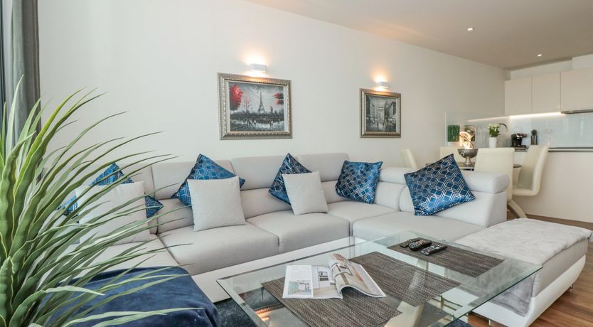 Photo of 18 Abbey Sands