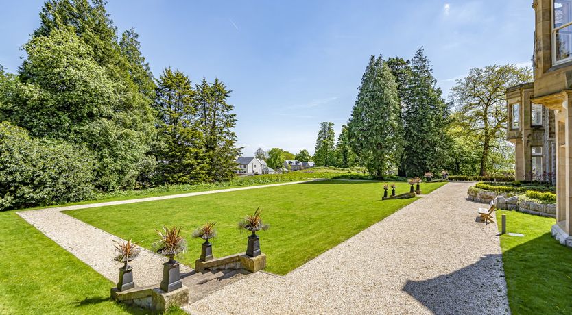 Photo of The Elizabeth Suite Stone Cross Mansion