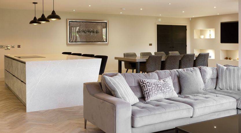 Photo of Archstone House