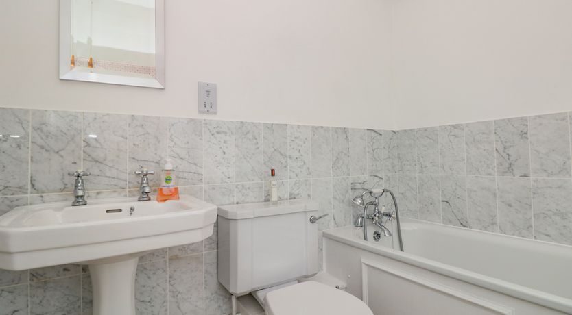 Photo of 2 Lee Court