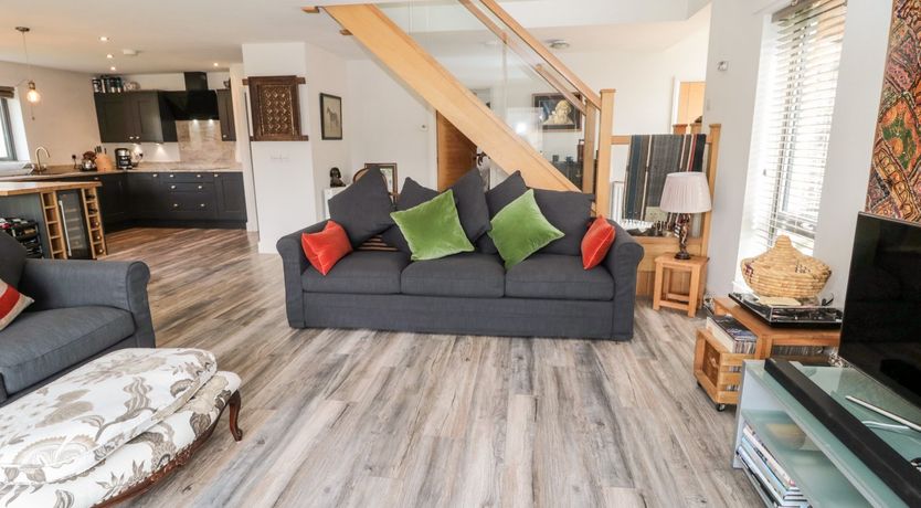 Photo of Romsey Lodge