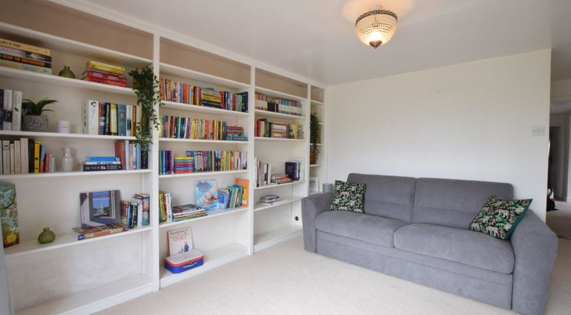 Photo of Skelder, Parham