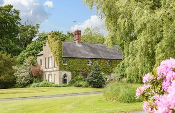 Scarvagh House Holiday Cottage