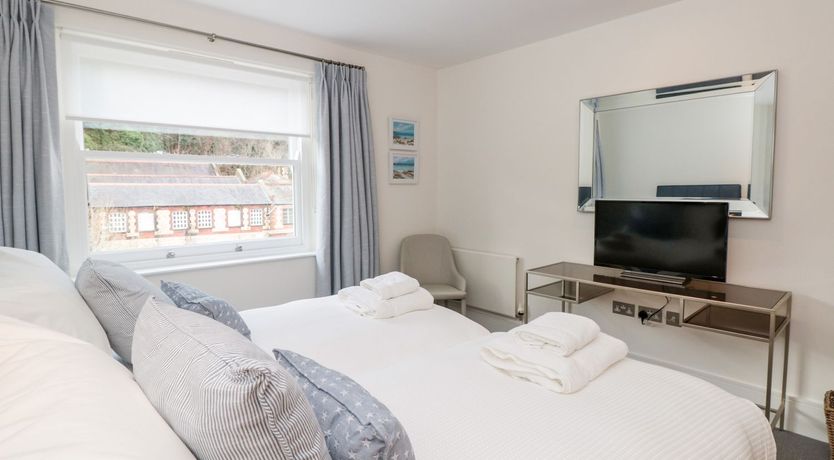 Photo of 34 Dart Marina