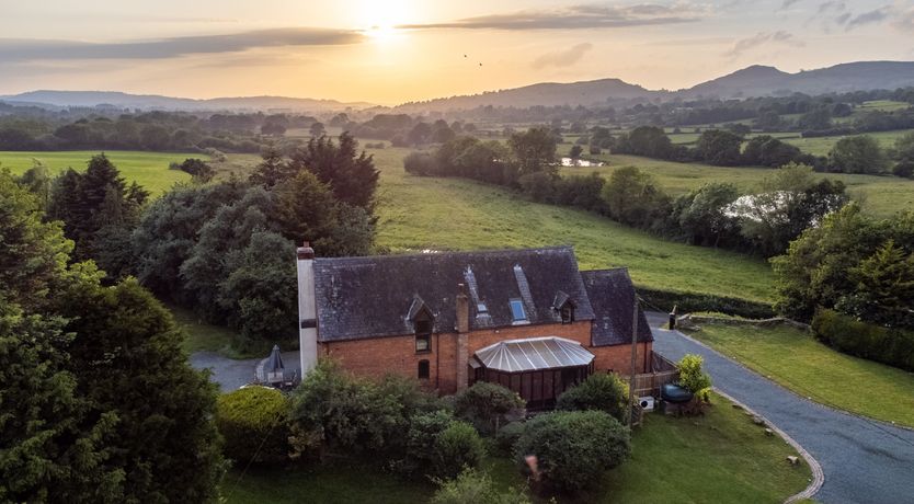 Photo of Owlbury Hall Barn