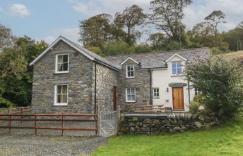 Tyn Llwyn Holiday Cottage