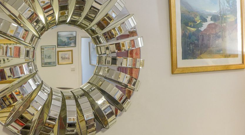 Photo of 2 Primitive Mews